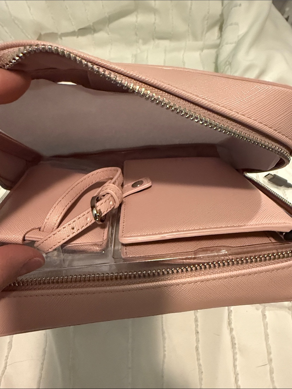 BEIS Pink passport and luggage tag set nwt - Picture 3 of 3